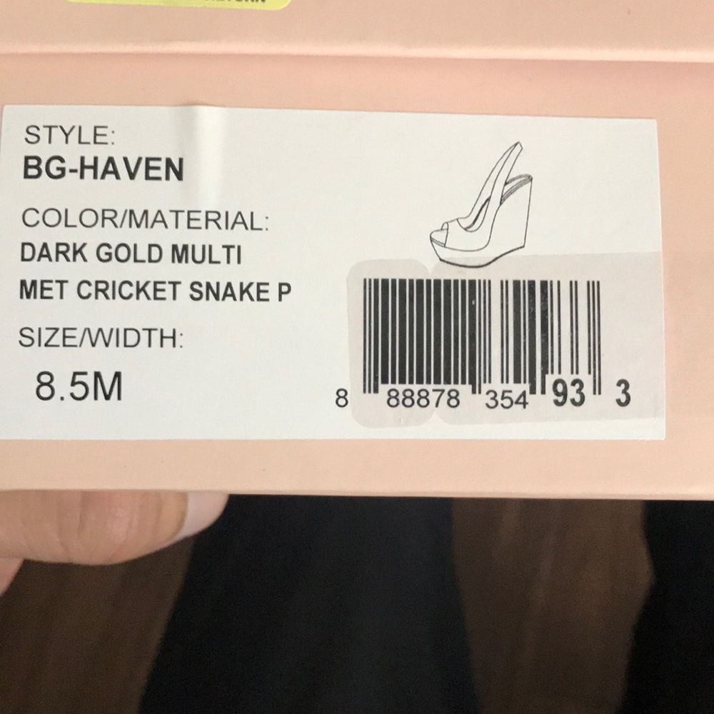 BCBG Wedge Platform - Picture 7 of 7